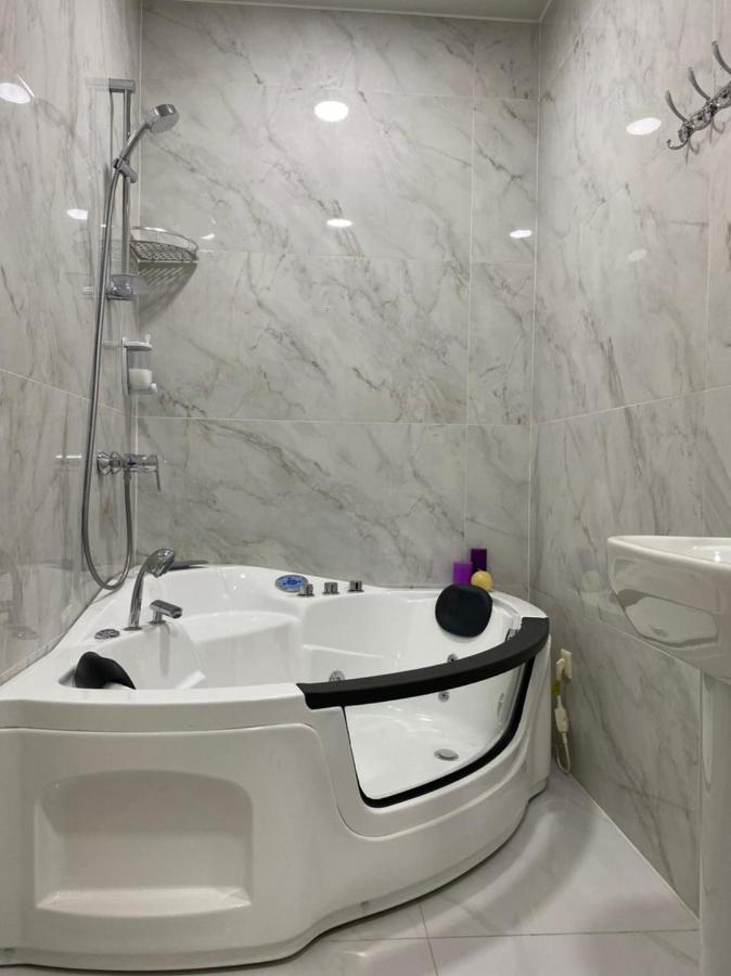 באטומי Horizons Hotel Rooms מראה חיצוני תמונה